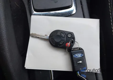 2010 Ford Fusion Se z USA, uszkodzony, nr VIN 3FAHP0HA9AR249576